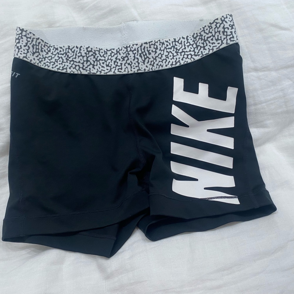 Nike pros size S
